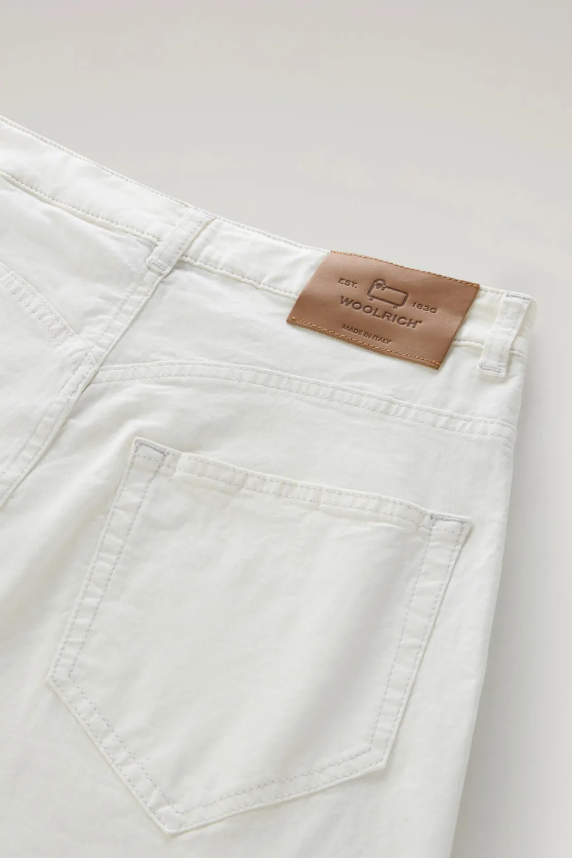 Pantaloni e pantaloncini>Woolrich Pantaloni In Twill Di Cotone Elasticizzato Tinto In Capo Plaster White
