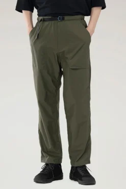 Outdoor Label Designed in Japan|Pantaloni e pantaloncini>Woolrich Pantaloni Ranch In Nylon Riciclato Olive