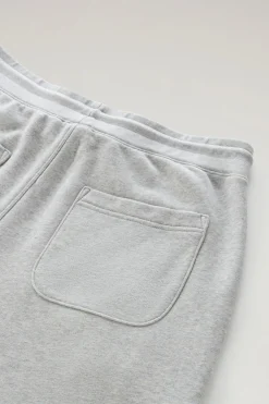 Pantaloni e pantaloncini><noscript><img width=