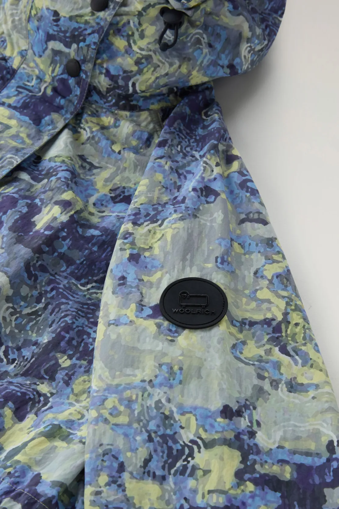 Parka>Woolrich Parka Con Cappuccio In Tessuto CORDURA Stampato Blue Camo Trail Map