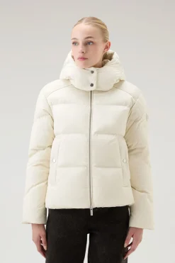 Piumini>Woolrich Piumino Alsea Corto In Nylon Elasticizzato Con Cappuccio Staccabile Milky Cream