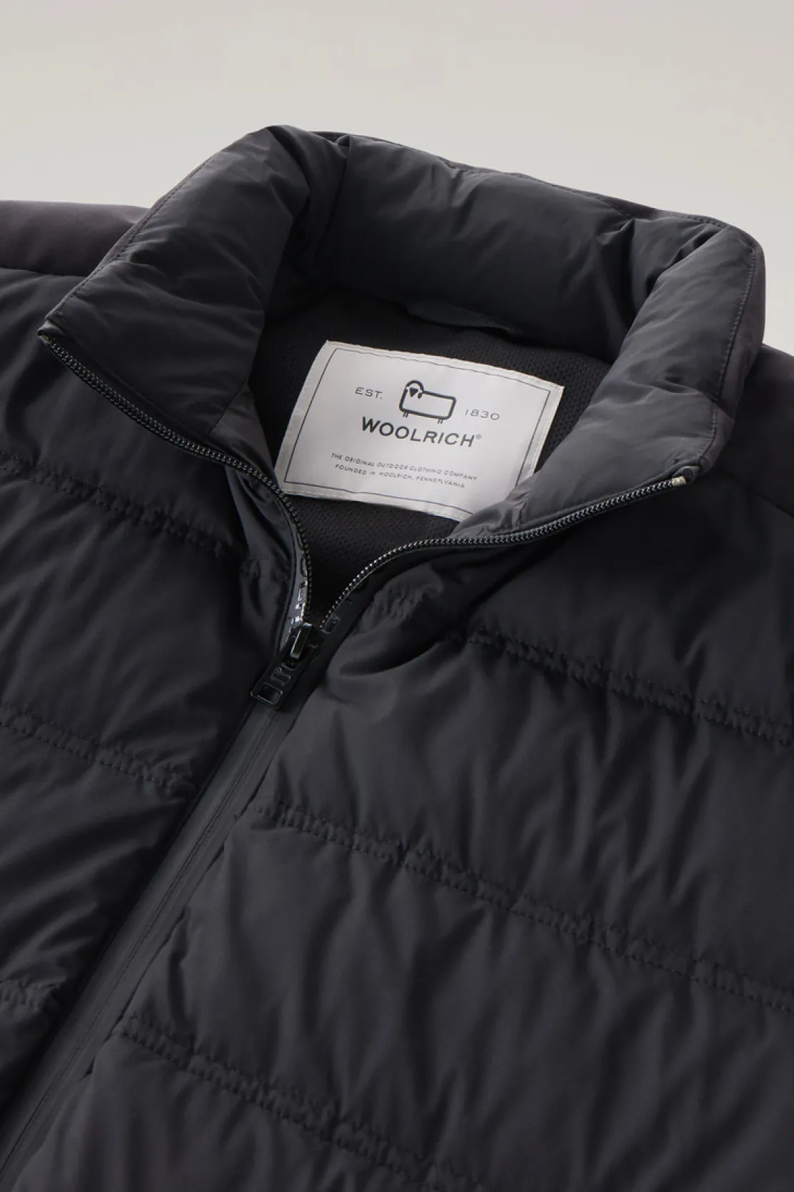 Piumini|Giacche>Woolrich Piumino Bering In Nylon Elasticizzato Black