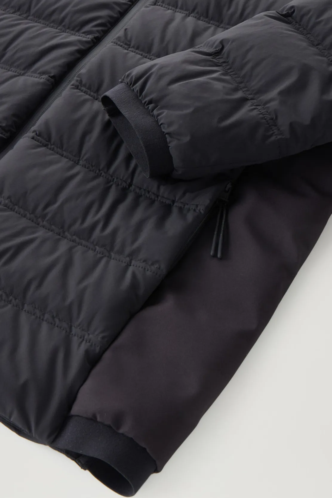 Piumini|Giacche>Woolrich Piumino Bering In Nylon Elasticizzato Black
