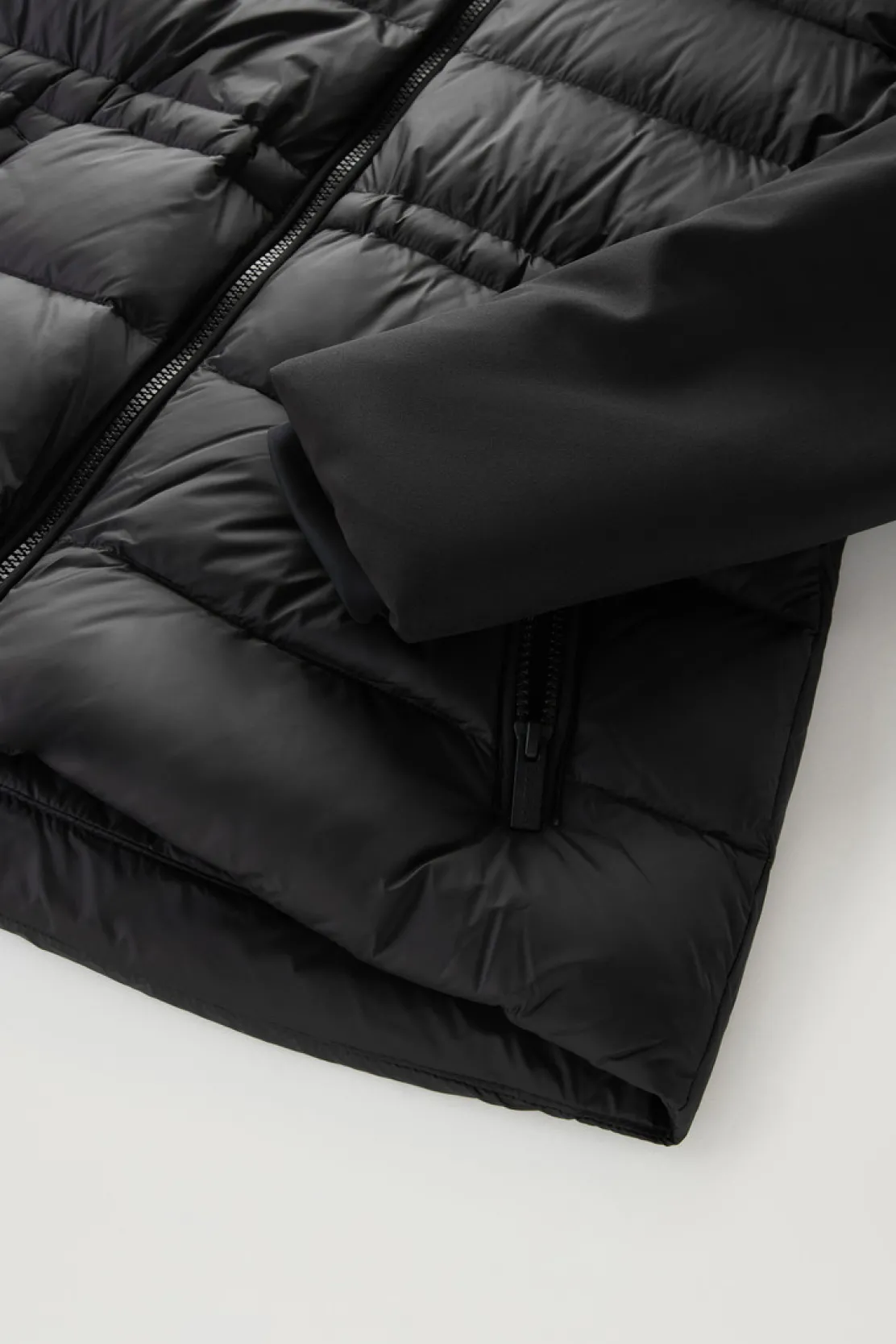 Impermeabili|Giacche>Woolrich Piumino Ibrido In Tech Softshell Con Cappuccio Black