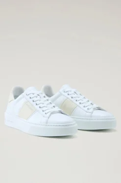Sneakers>Woolrich Sneakers Classic Court In Pelle Con Banda A Contrasto White Cream
