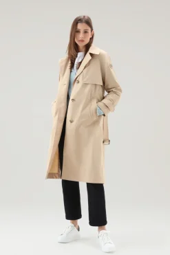 Cappotti>Woolrich Trench In Tessuto Urban Touch Con Cintura Feather Beige