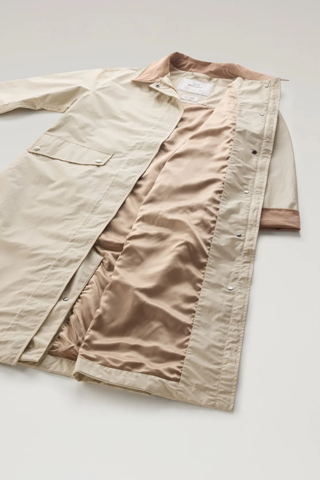 Cappotti>Woolrich Trench Waxed In Misto Cotone E Nylon Con Colletto A Punta Light Oak