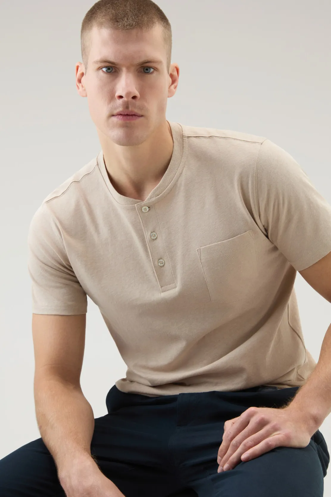 T-shirt>Woolrich T-shirt Henley In Misto Cotone E Lino Rope