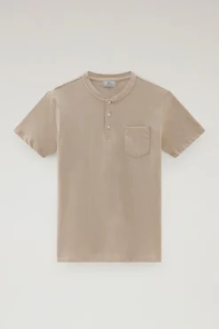 T-shirt><noscript><img width=