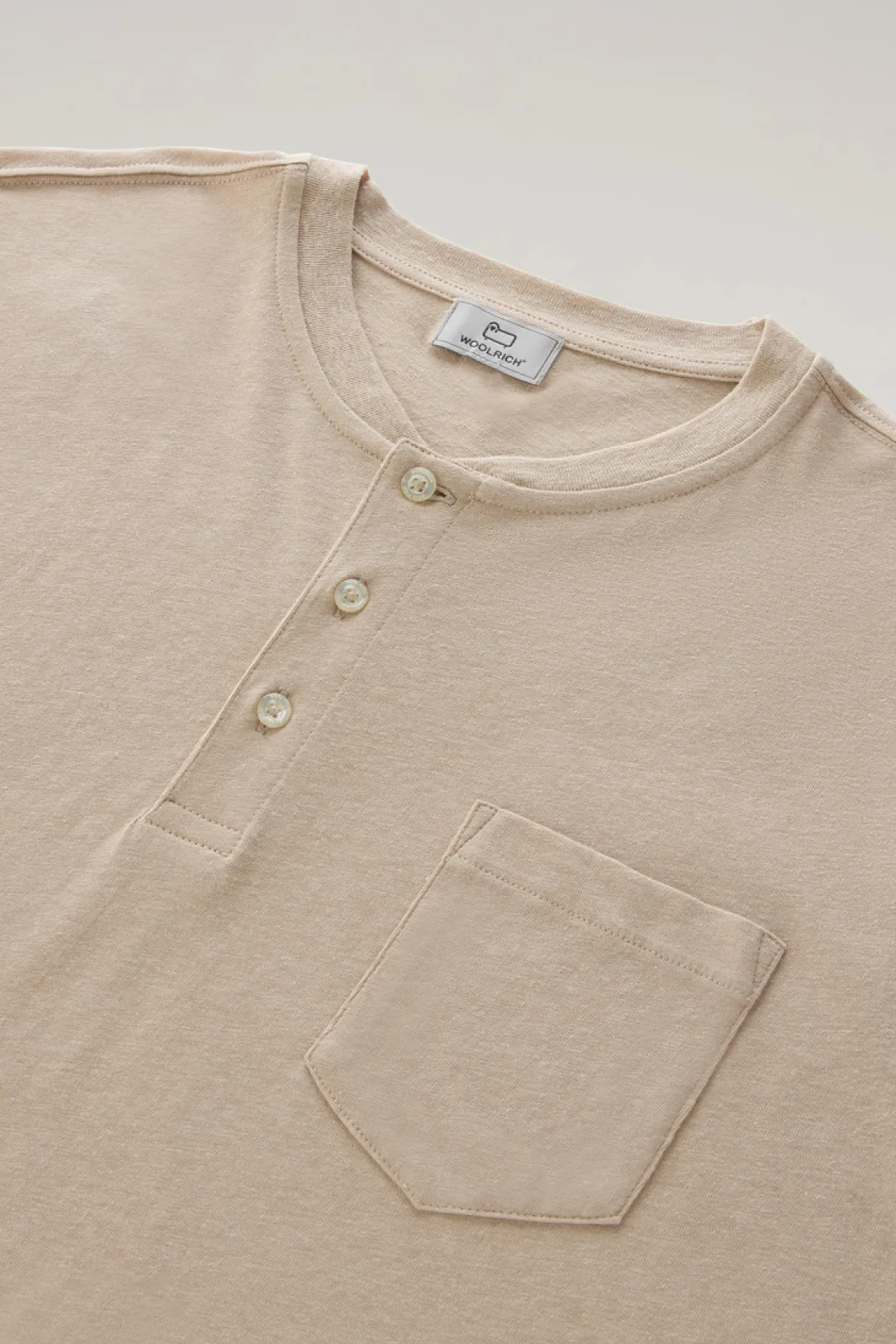 T-shirt>Woolrich T-shirt Henley In Misto Cotone E Lino Rope