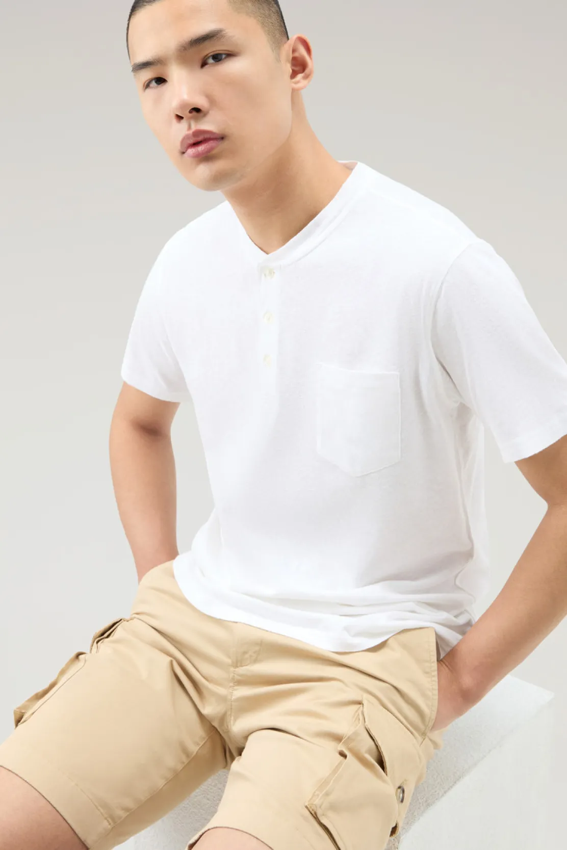 T-shirt>Woolrich T-shirt Henley In Misto Cotone E Lino Bright White