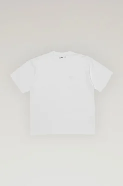 Outdoor Label Designed in Japan|T-shirt>Woolrich T-shirt In COOLMAX Con Logo Ricamato White