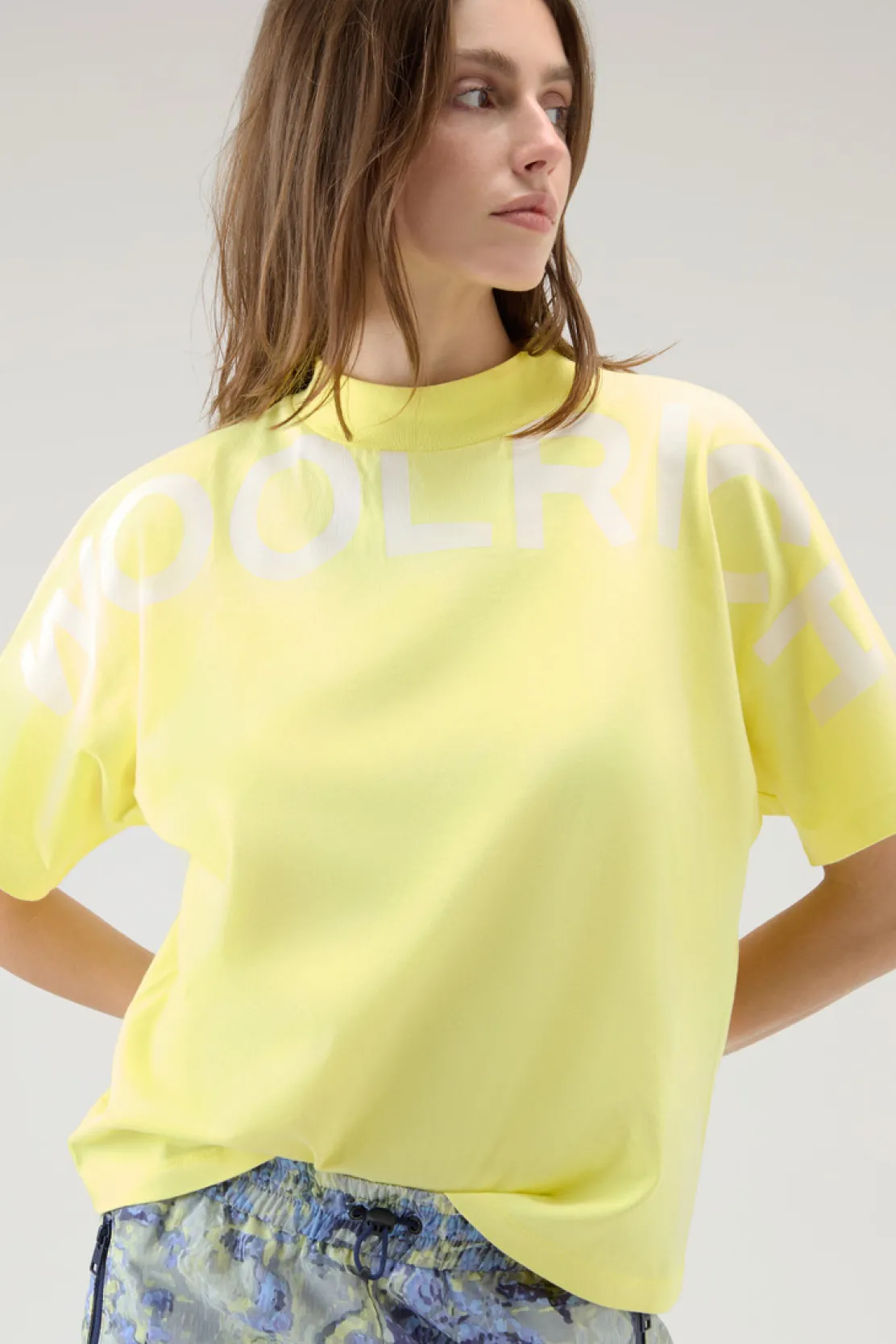 T-shirt e polo>Woolrich T-shirt In Puro Cotone Con Maxi Stampa Sunny Lemon