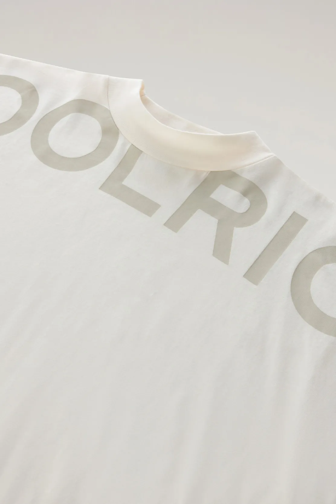 T-shirt e polo>Woolrich T-shirt In Puro Cotone Con Maxi Stampa Plaster White