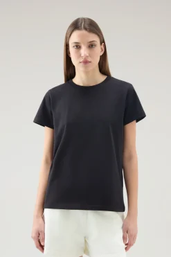 T-shirt e polo>Woolrich T-shirt In Puro Cotone Con Logo Ricamato Black