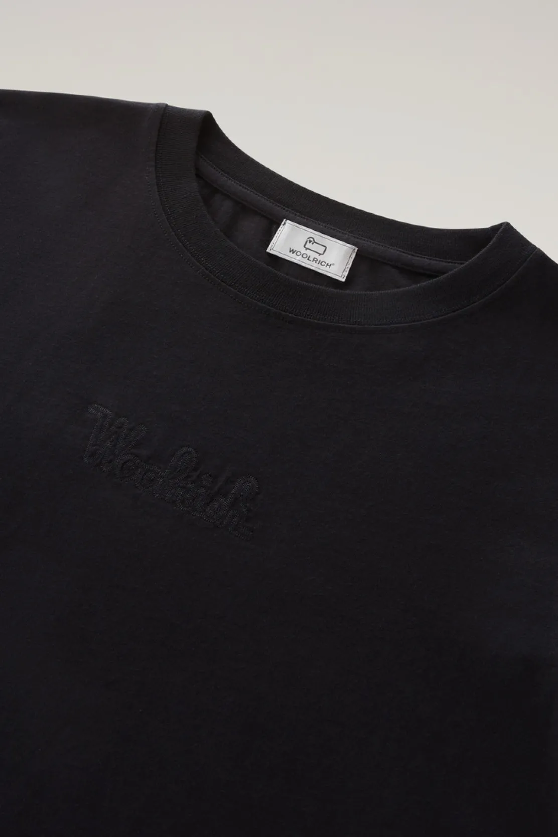 T-shirt e polo>Woolrich T-shirt In Puro Cotone Con Logo Ricamato Black