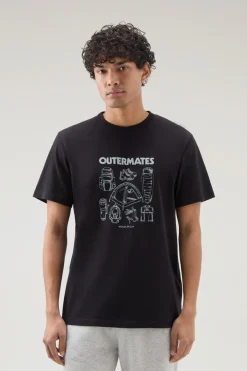 T-shirt>Woolrich T-shirt In Puro Cotone Con Stampa Outermates Black