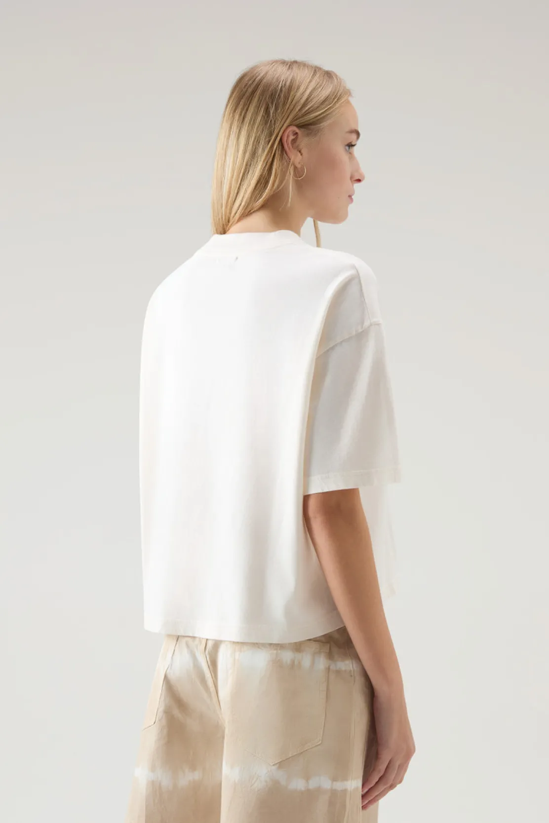T-shirt e polo>Woolrich T-shirt In Puro Cotone Con Stampa Grafica Plaster White