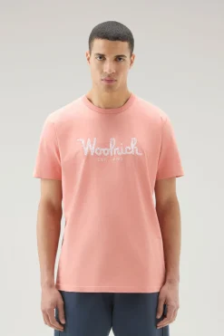 T-shirt>Woolrich T-shirt In Puro Cotone Con Ricamo Coral Sand