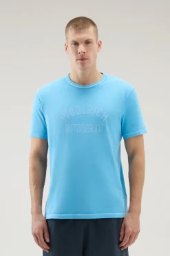 T-shirt>Woolrich T-shirt Tinta In Capo In Puro Cotone Con Stampa Alaskan Blue