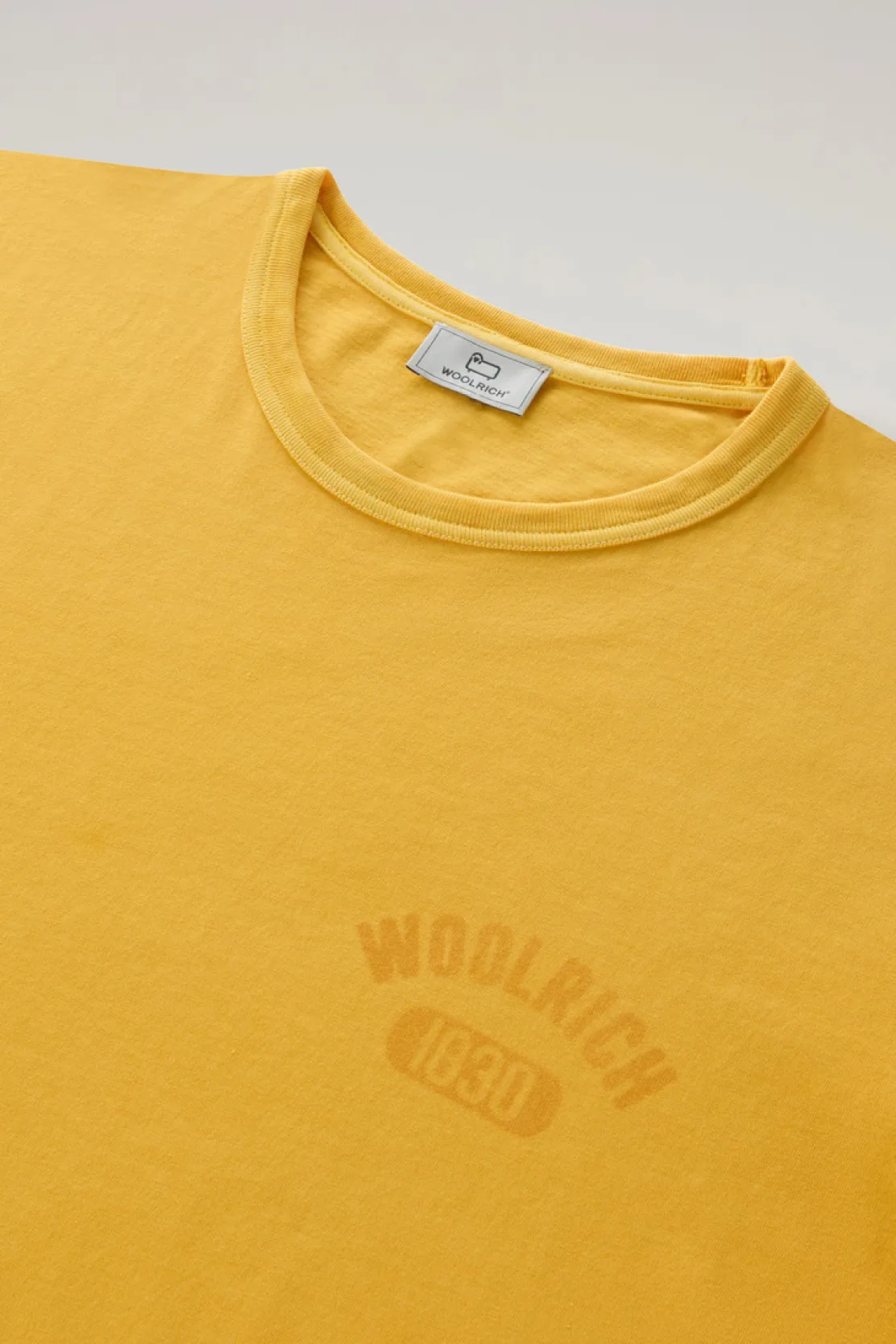 T-shirt>Woolrich T-shirt Tinta In Capo In Puro Cotone Golden Glow